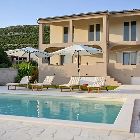 Mendula Country Suite Βίλα